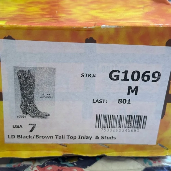 Brown Western Heeled Boots - Picture 3 of 4